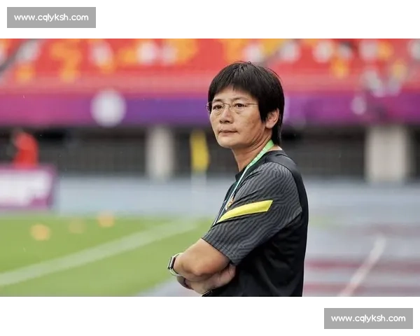 水庆霞助阵苏超,盐城阜宁球迷点燃主场激情 水庆霞助阵苏超,盐城阜宁球迷点燃主场激情