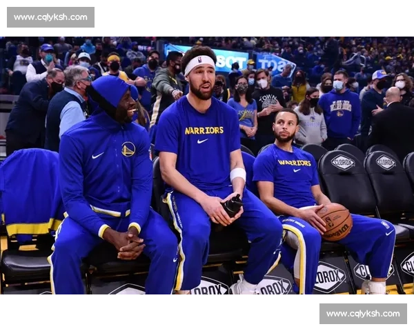 湖人对决勇士视频直播全程呈现焦点大战精彩瞬间实时解说与赛场风云